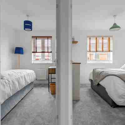 Cotswold Green - Sleeps 5 - Free EV Charge Rooms