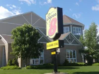 Super 8 by Wyndham Quebec City Hotels near Québec City Jean Lesage International Airport