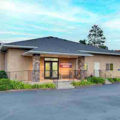 The Hotel Bemidji Hotel Exterior