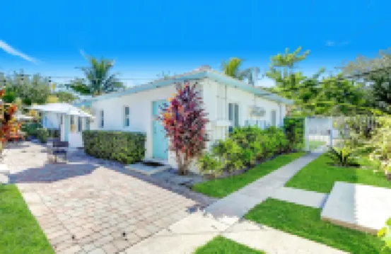 Cottages El Portal Hotels near Museum of Contemporary Art North Miami