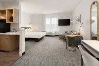 TownePlace Suites Chicago Lombard - Parking