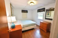 Lake Geneva Cottage in Williams Bay