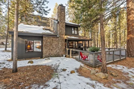 Sunriver Nostalgia - Walk to Sunriver Village, SHARC passes, HOT TUB