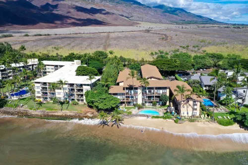 Pool and BBQ by the Beach - Inviting Maui Paradise Escape