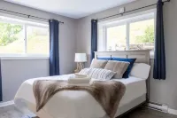 Stunning Mountain Views and Cozy Elegance - Charming Chalet Retreat