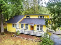 Cozy Whimsy - Hot Tub, Game Room, Outdoor Kitchen Hotels in Lewis County
