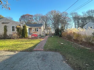 Cozy, renovated home in a charming duplex cottage Hotels near Yarmouth Recreation Department