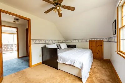 Private Beautiful Home - Family Friendly - 1 min. Walk to Candlewood Lake