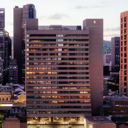 InterContinental Hotels BRISBANE by IHG Отели рядом с достопримечательностью «Комплекс исполнительских искусств Квинсленда»