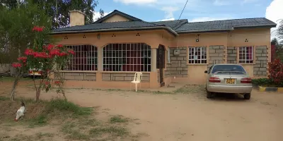 Joppers Guest House Hotels near Ol Donyo Sabuk National Park