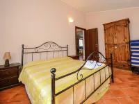 Mansion in Apecchio Near Lake and Pool