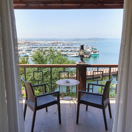 Phellos Suites Boutique Hotel
