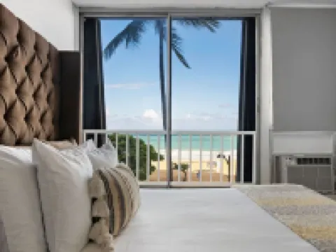 Playa Verde Apt Pool for 4 Hotels in Carolina