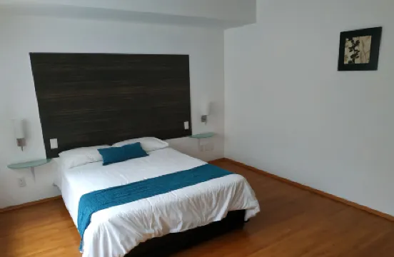 Grupo Kings Suites Alfredo de Musset