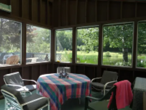 魔法山藍龍膽小屋酒店 倫敦德里酒店