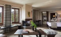 MounTrace Suites & Spa Hotels in Tymphaea