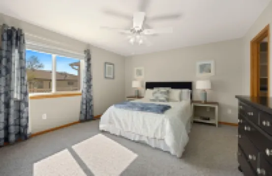 Charming Home with RV Parking - 30 Miles from Rmnp!