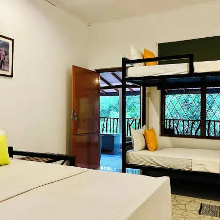 Funky Leopard Safari Lodge Bordering Yala National Park