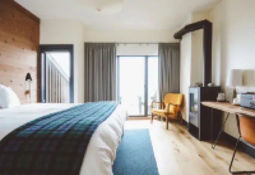 Timber Cove Resort