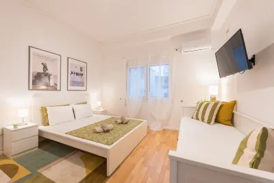 Apartment at Megaro Mousikis Metro Station 1Bed 2 Pers Các khách sạn ở Central Athens