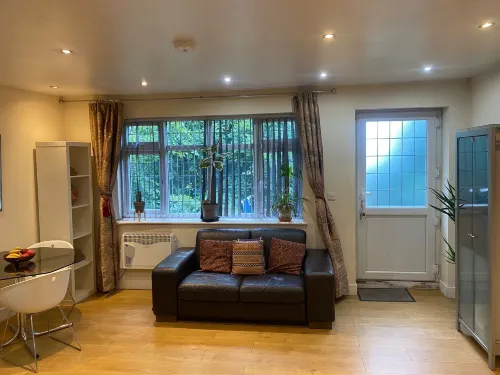 Cozy Apartment Retreat in High Wycombe - Pet friendly