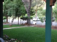 Kern Riverfront Lodge Hotels in Kernville