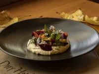 ダス ドルフ プコンのホテル
