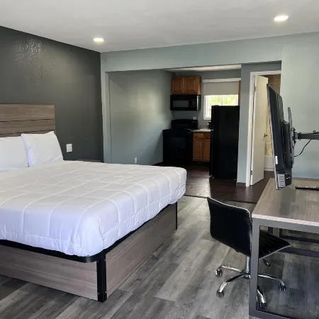 Surf City Inn & Suites