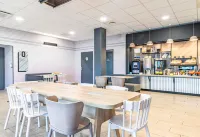 B&B Hotel Poitiers Aéroport Hotels in Vouille