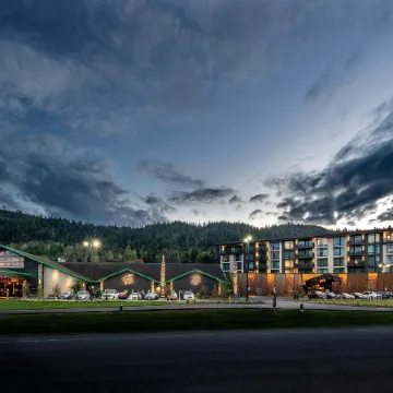 7 Cedars Hotel & Casino