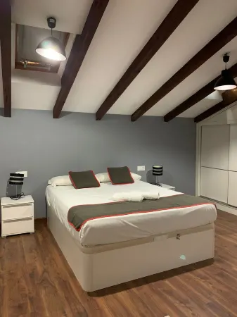 Luxury Apartments Puerto Valencia Отели рядом с достопримечательностью «Политехнический университет Валенсии»