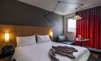 Ibis Cergy-Pontoise le Port