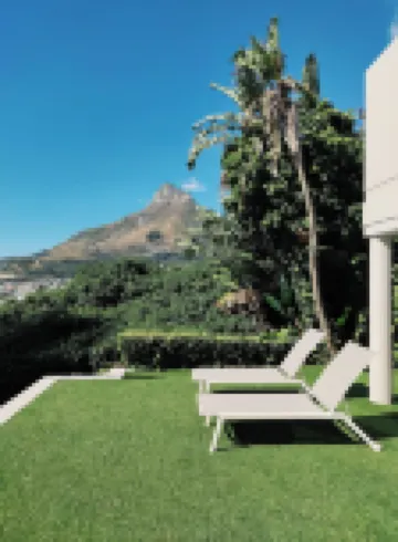 Lion's View Villa & Apartment