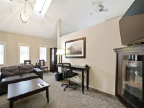 The Kanata by BCMInns Blairmore Hotels in Crowsnest Pass