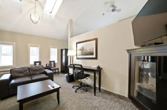 卡納塔BC敏思布萊爾莫爾酒店