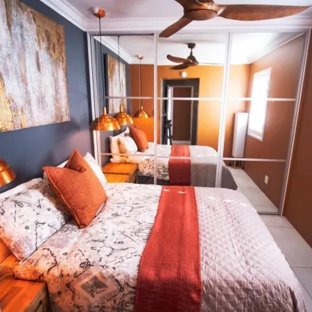 4 Dolphin Views la Mercy Luxury Beachfront Apartment with Private Swimming Pool