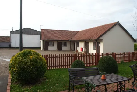 The Half Moon Inn Отели в г. Diss