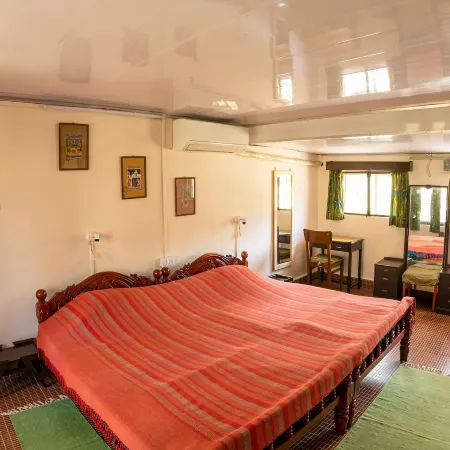 Bamboo Banks Farm & Guest House