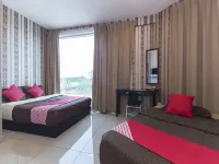 Night Queen Hotel (Kota Warisan)