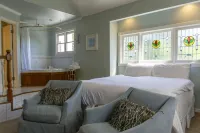 Inn at Rose Hall Hotels in Eureka Springs