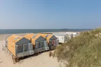 Beach House in Dishoek with BBQ and Sea Views