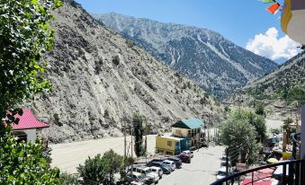 The Kuber Hotel & Restaurant