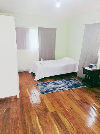 Healing 3-Bed Retreat - Sleeps 3 Hot Tub & Pool Отели в г. Дамбартон