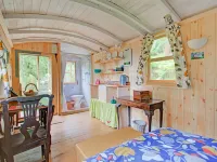 Shepherds Hut Near Exmoor National Park Hotel a Huish Champflower