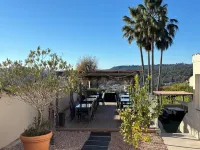 La Bastide Gourmande 라콜레쉬르로 호텔