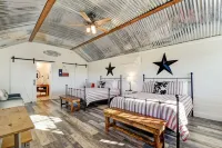 Stargazing Retreat at Lone Star Cottage