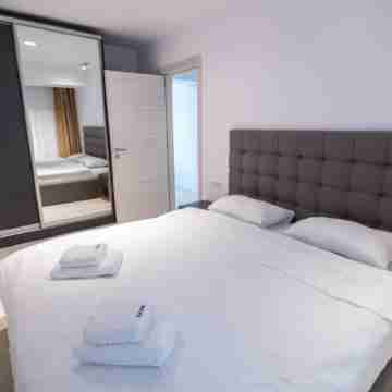 Wave 3 Promenada Apartments Rooms