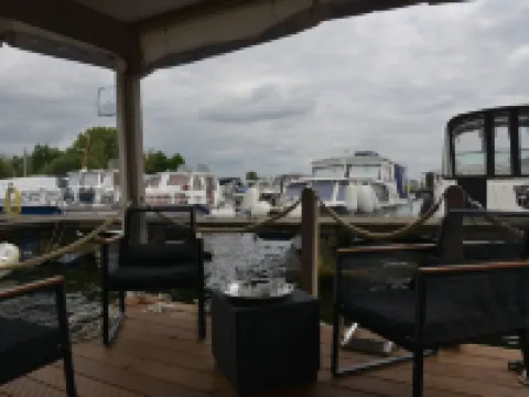 Time Out on the Havel - Houseboat "nautikhus" Hotels in Werder