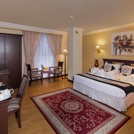 Pars International Hotel