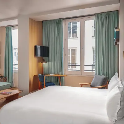 Hôtel Edgar & Achille Отели рядом с достопримечательностью «Дворец Conciergerie»
